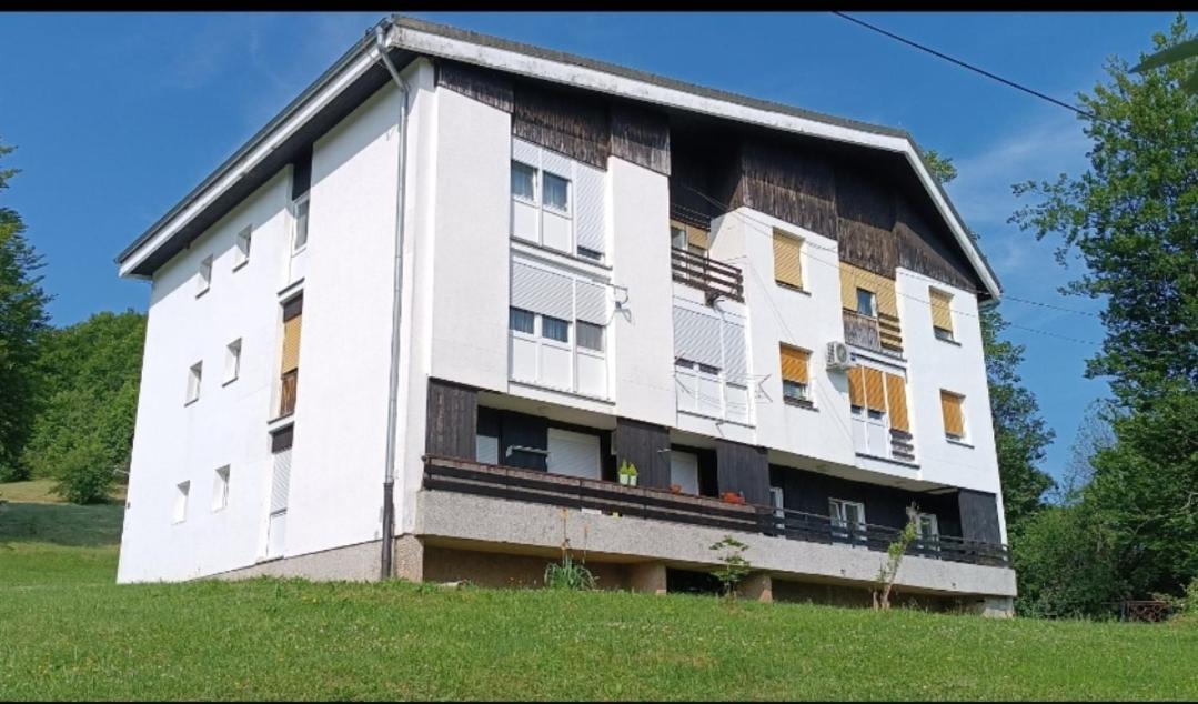 Plitvice Green Apartment พลิตวิชกา เยเซรา ภายนอก รูปภาพ